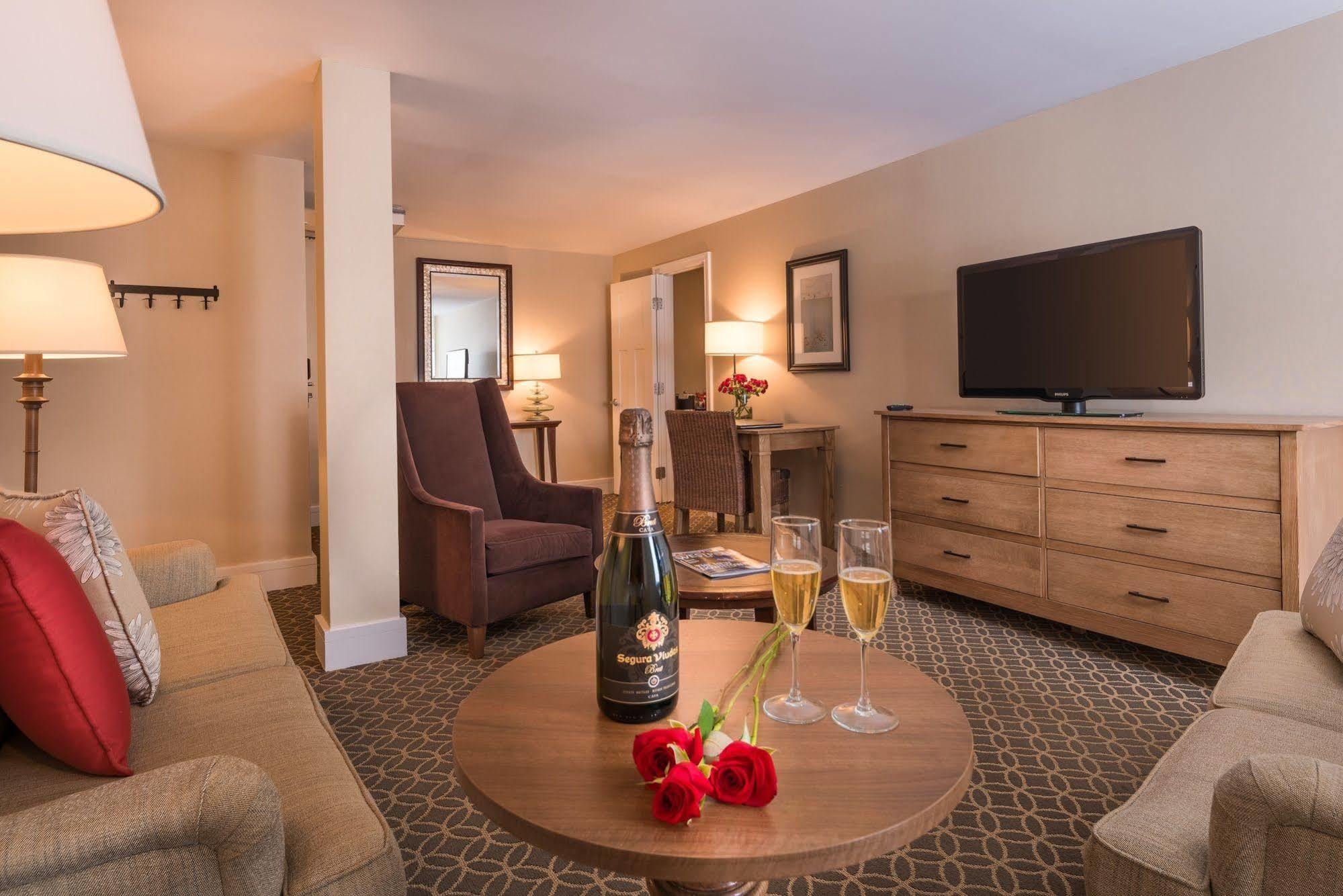 The Westport Inn, An Ascend Hotel Collection Member Dış mekan fotoğraf